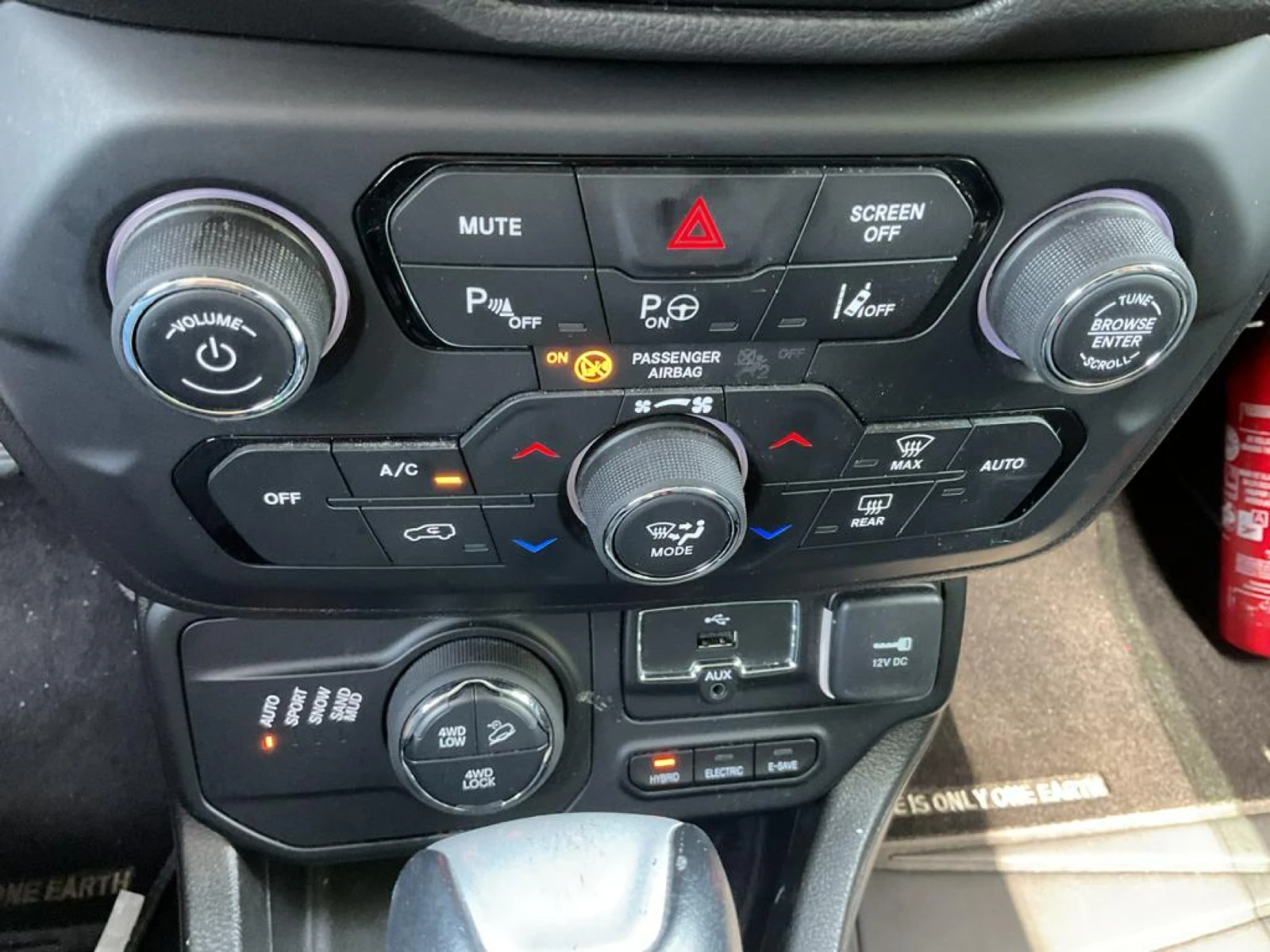 Jeep Renegade 1.3 Upland AWD Navi, снимка 15 - Автомобили и джипове - 56270355