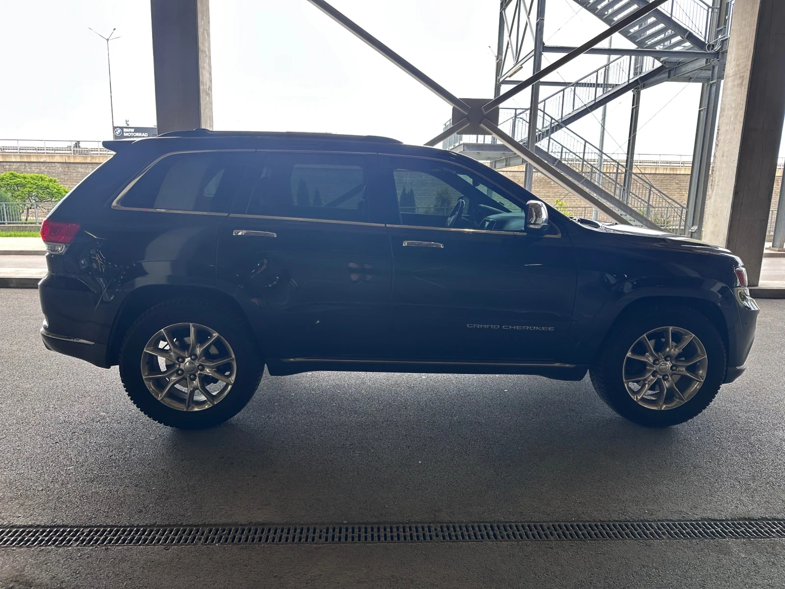 Jeep Grand cherokee SUMMIT 5, 7 HEMI, снимка 4 - Автомобили и джипове - 56684771