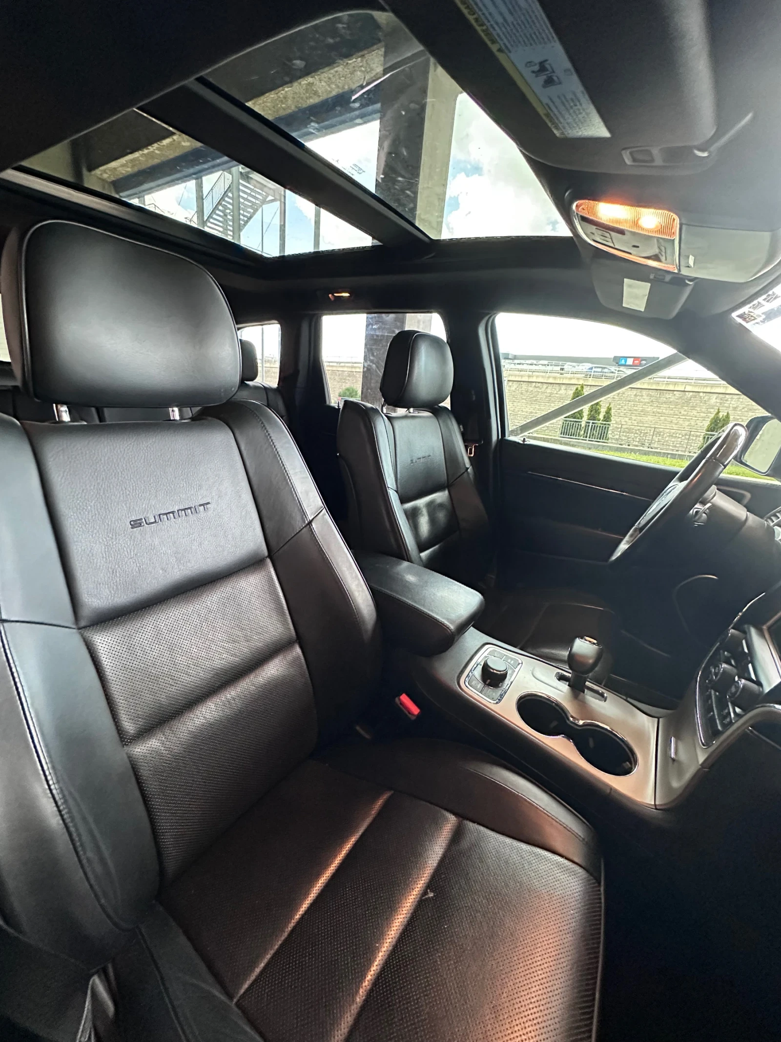 Jeep Grand cherokee SUMMIT 5, 7 HEMI, снимка 5 - Автомобили и джипове - 56684771