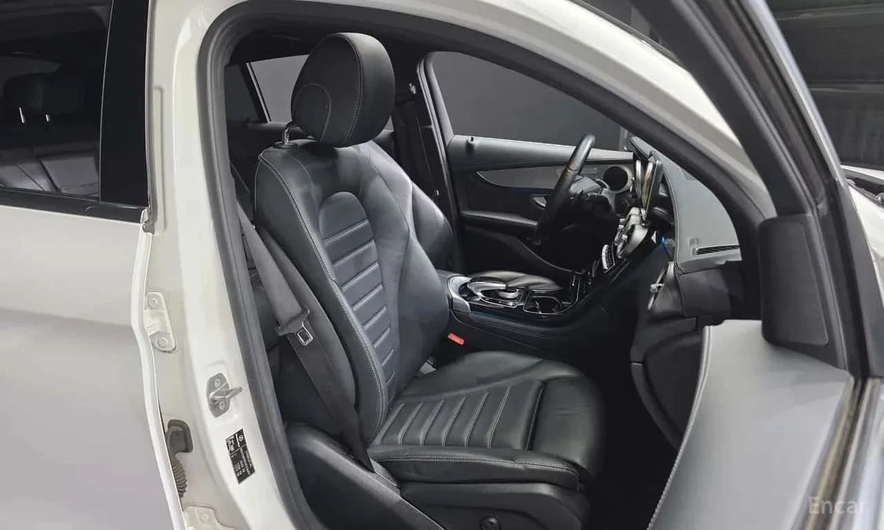 Mercedes-Benz GLC, снимка 12 - Автомобили и джипове - 56737043