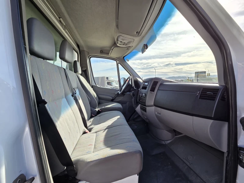 VW Crafter Kатегория B 4.60 M, снимка 10 - Бусове и автобуси - 52260531