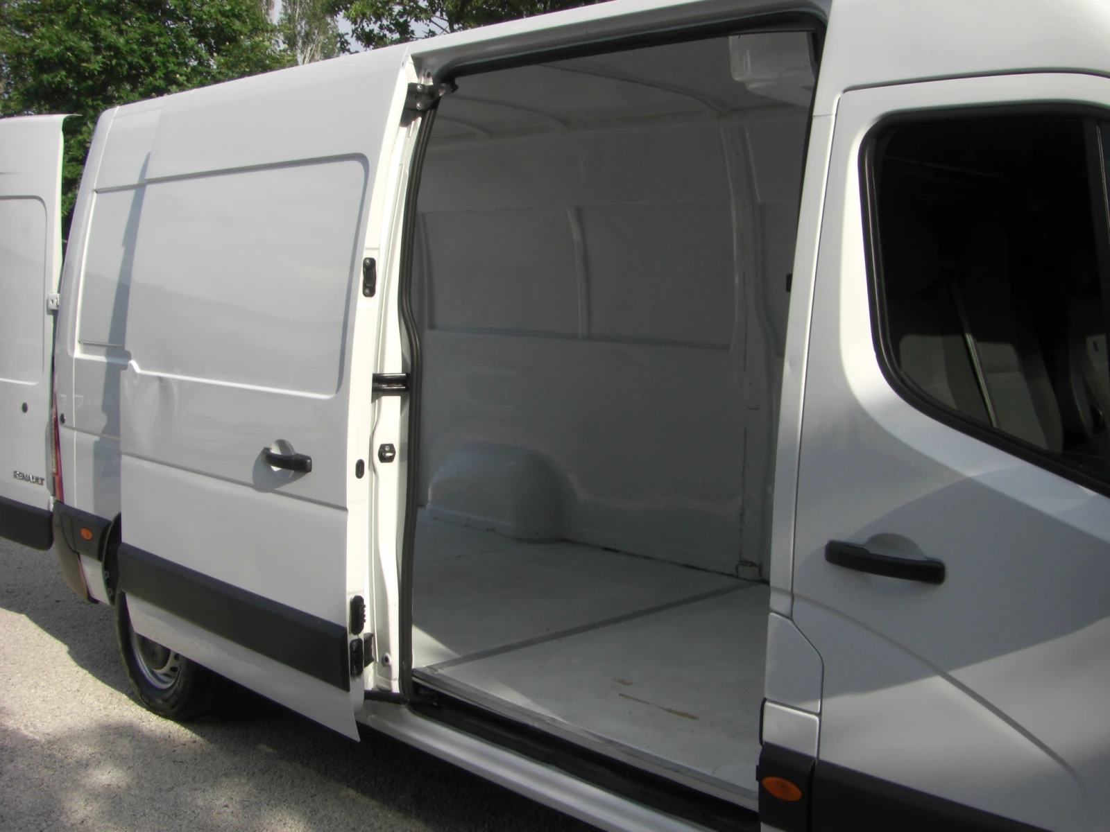 Renault Master 2.3dci ПЛЮСОВ 7* C MAXI, снимка 15 - Бусове и автобуси - 54394692