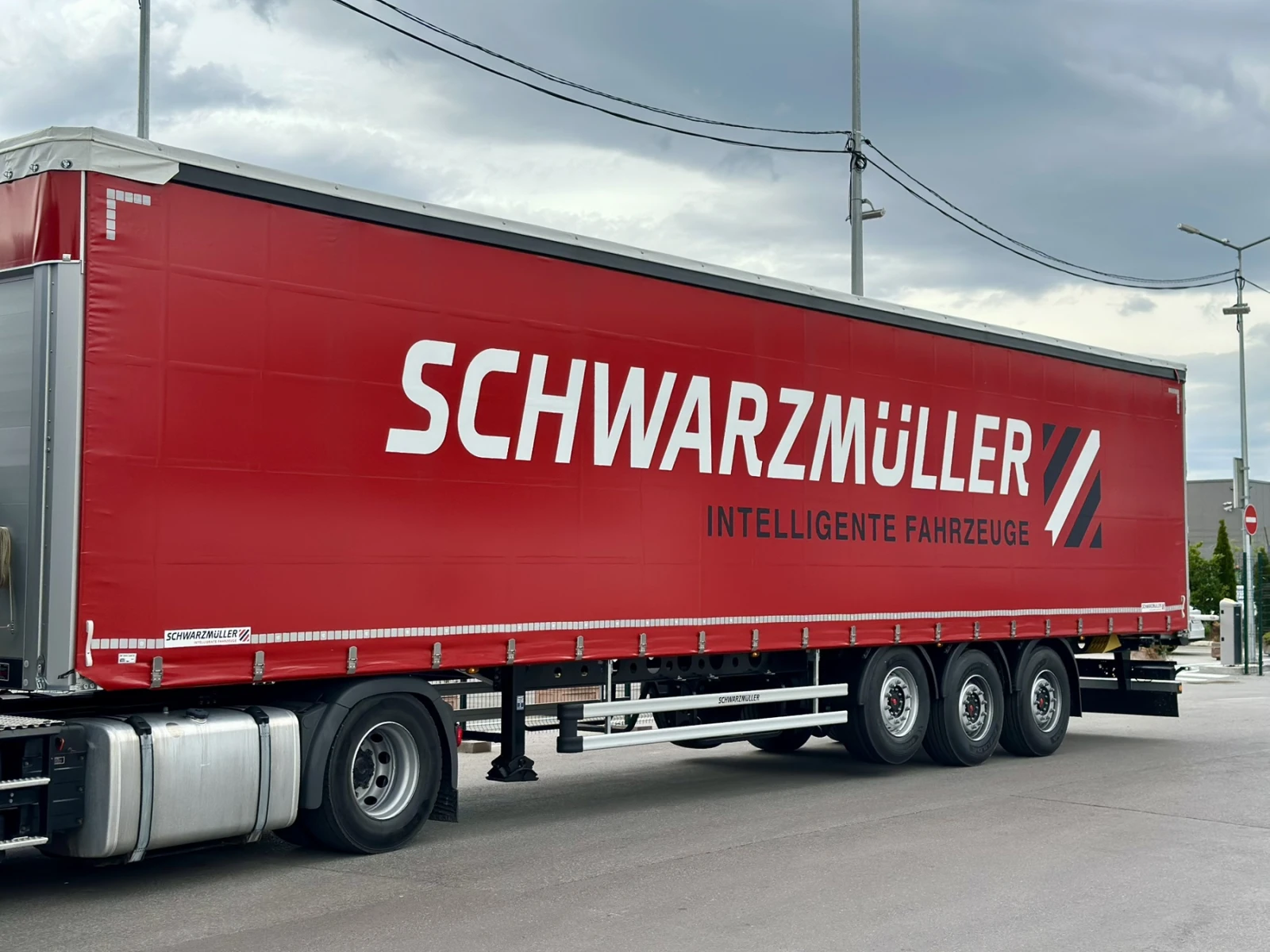  Schwarzmuller J-Serie, 5550kg, , Goodyear | Mobile.bg   2