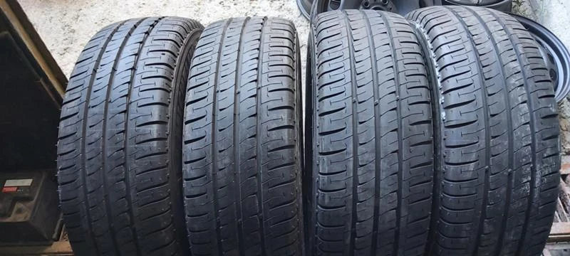 Гуми Летни 235/65R16, снимка 1 - Гуми и джанти - 34343061