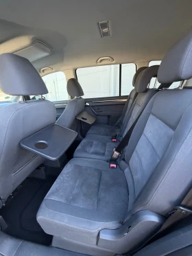 VW Touran 1.9 TDI BlueMotion, снимка 9
