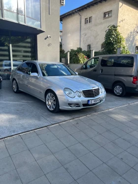 Mercedes-Benz E 200, снимка 1