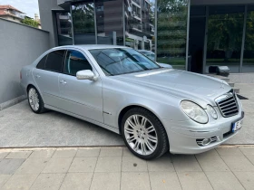 Mercedes-Benz E 200, снимка 11