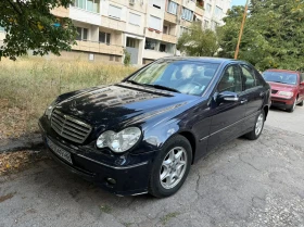 Mercedes-Benz 220, снимка 2
