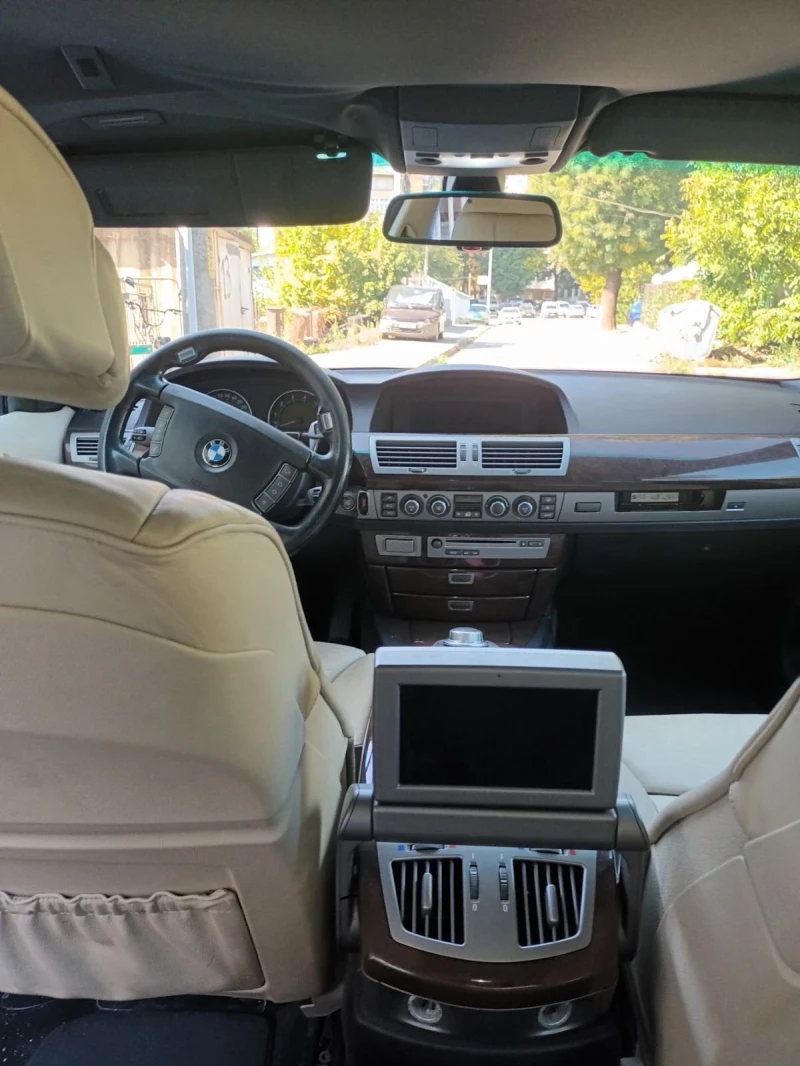 BMW 750, снимка 7 - Автомобили и джипове - 47371369