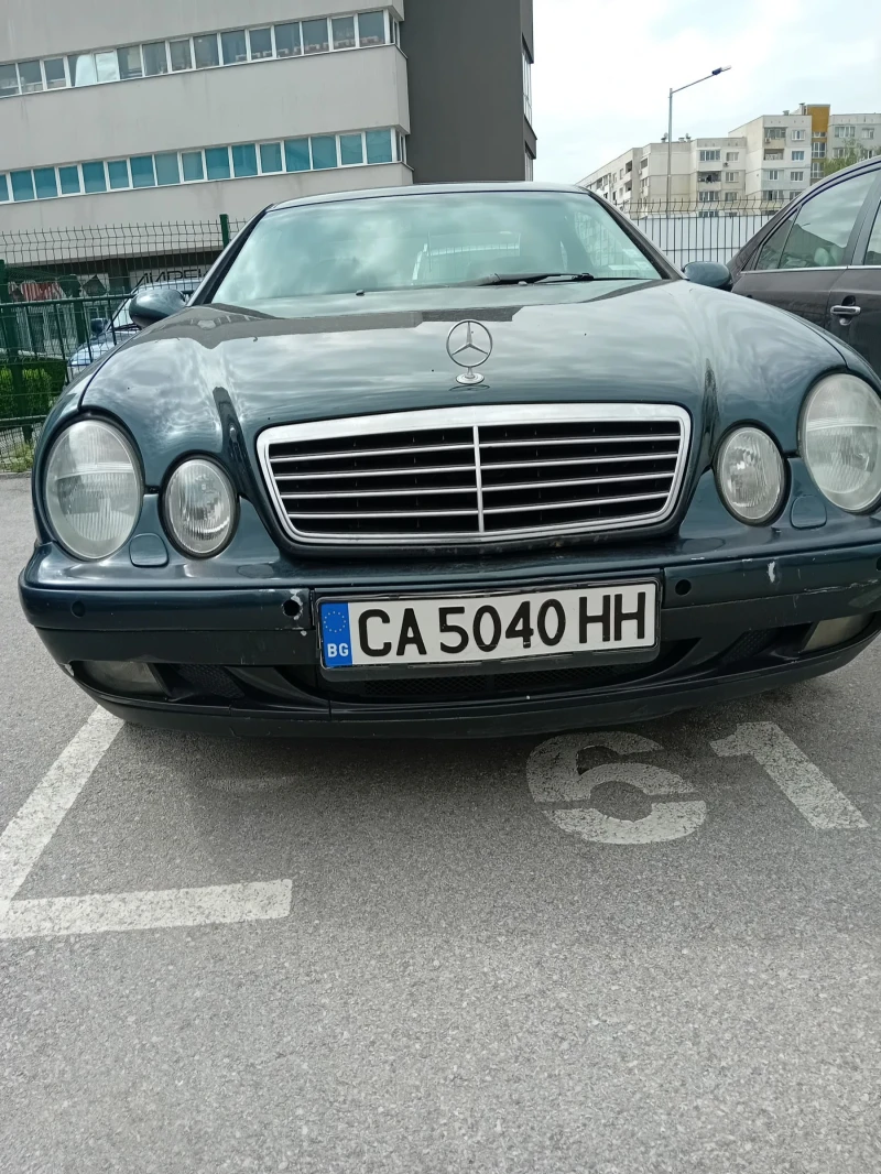 Mercedes-Benz CLK 200 2.0I газ-бензин , снимка 2 - Автомобили и джипове - 51114616