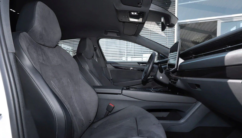 VW ID.7 PRO/286HP/MATRIX/NAVI/CAM/ACC/MASSAGE/360/488v, снимка 9 - Автомобили и джипове - 50432232