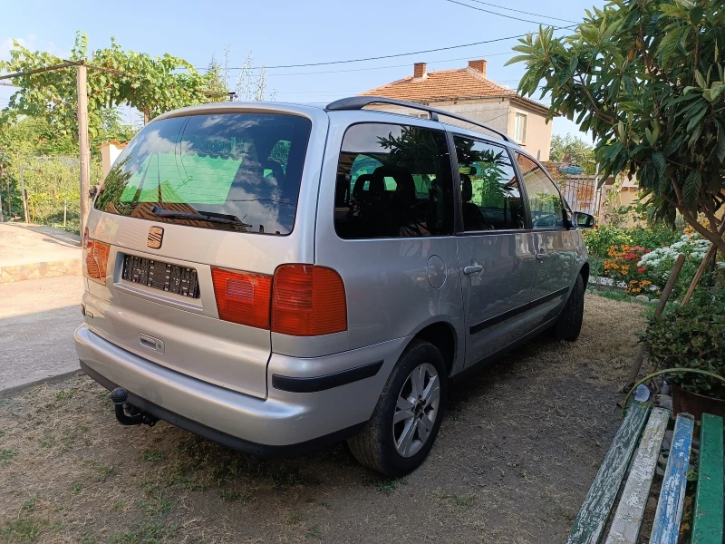 Seat Alhambra 2.0 бензин , снимка 3 - Автомобили и джипове - 51373349