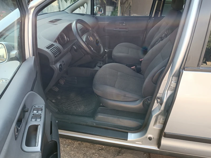 Seat Alhambra 2.0 бензин , снимка 5 - Автомобили и джипове - 51373349