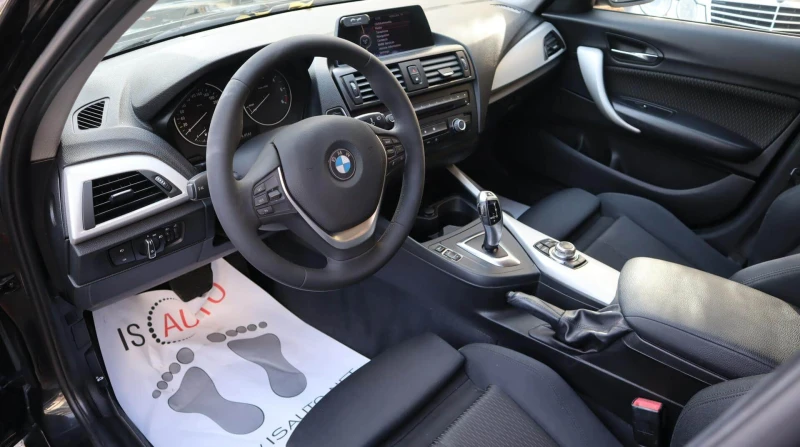 BMW 116 d/PDC/Navi/Cruise Control/Sport/Автоматик, снимка 7 - Автомобили и джипове - 52485449