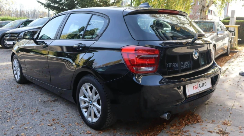 BMW 116 d/PDC/Navi/Cruise Control/Sport/Автоматик, снимка 6 - Автомобили и джипове - 52485449