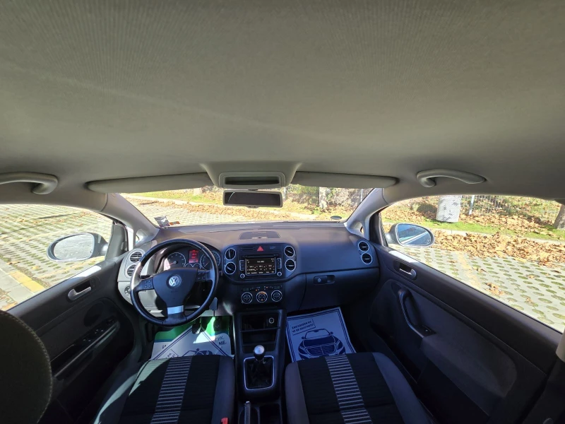 VW Golf Plus КОЛЕДНА ПРОМОЦИЯ/1.6i/ПАРКТРОНИК/NAVI, снимка 14 - Автомобили и джипове - 52704968