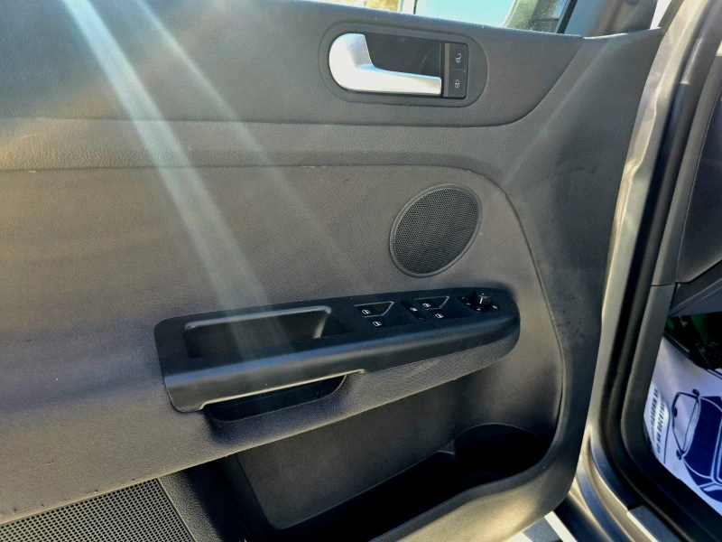 VW Golf Plus КОЛЕДНА ПРОМОЦИЯ/1.6i/ПАРКТРОНИК/NAVI, снимка 7 - Автомобили и джипове - 52704968