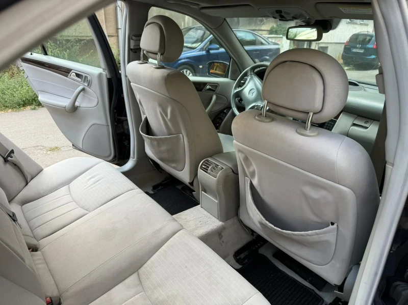 Mercedes-Benz 220, снимка 15 - Автомобили и джипове - 52713316