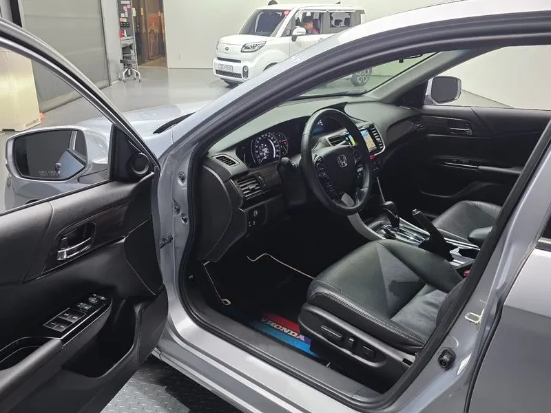 Honda Accord 2.4 , снимка 10 - Автомобили и джипове - 55207332