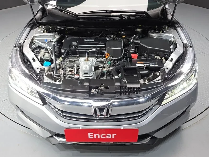 Honda Accord 2.4 , снимка 6 - Автомобили и джипове - 55207332