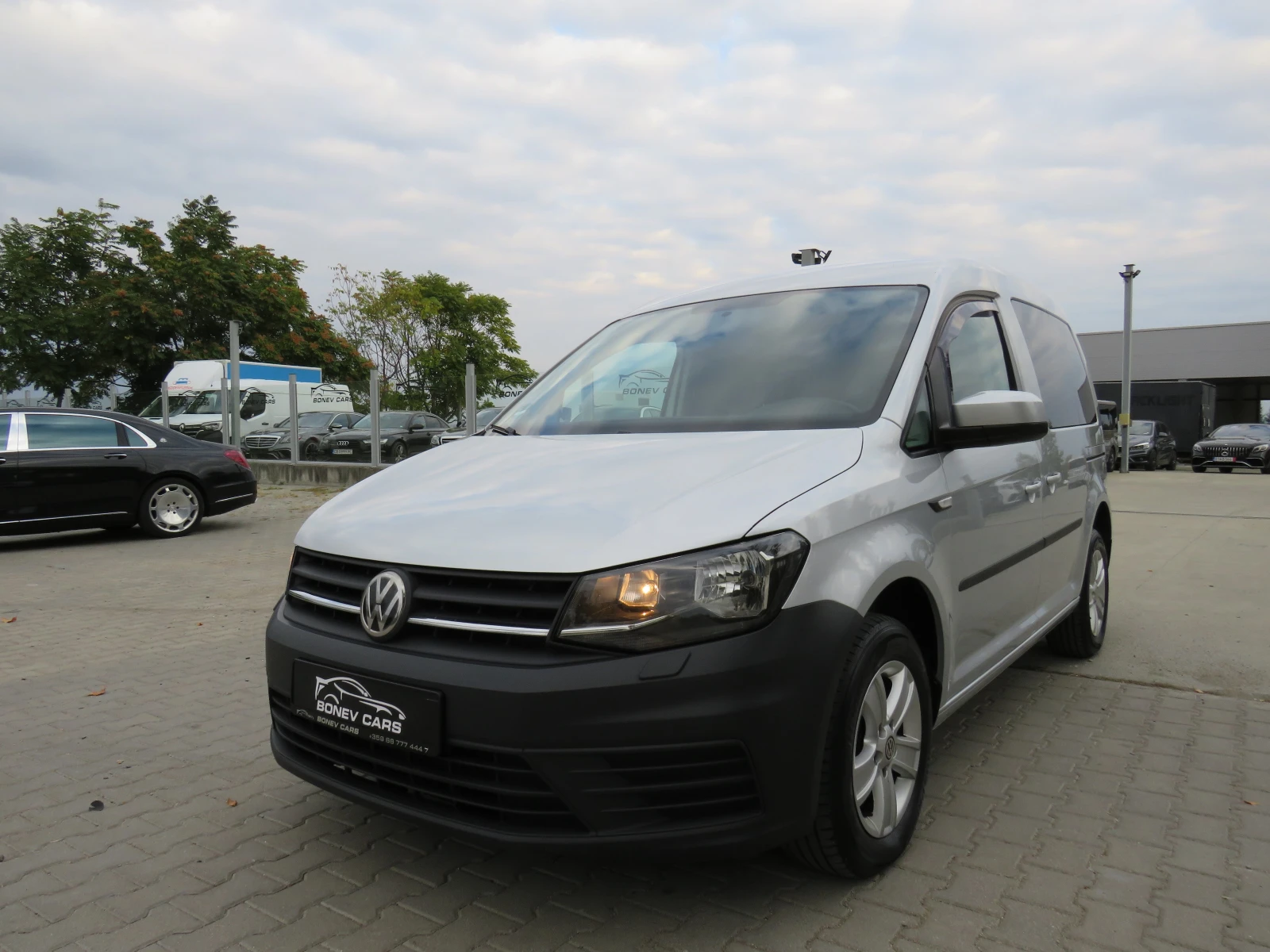 VW Caddy * 2.0TDI DISTRONIC ПЪТНИЧЕСКИ* , снимка 1