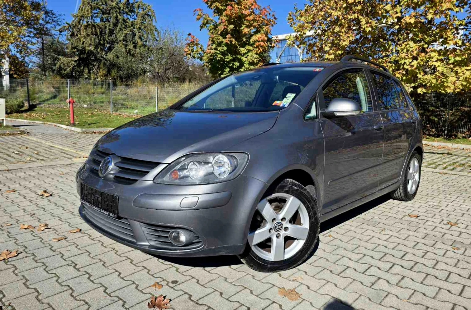 VW Golf Plus КОЛЕДНА ПРОМОЦИЯ/1.6i/ПАРКТРОНИК/NAVI, снимка 1