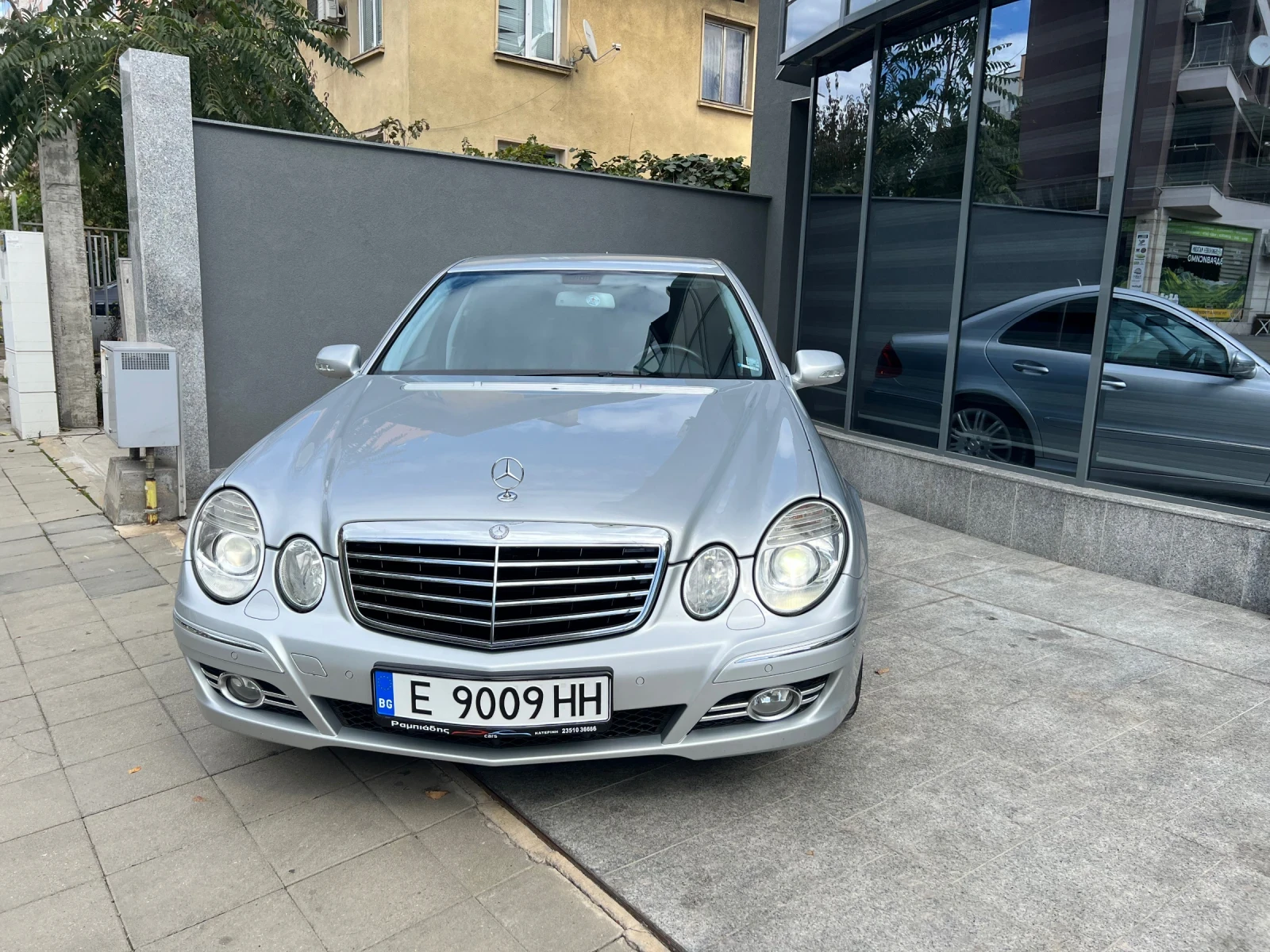 Mercedes-Benz E 200  - изображение 10