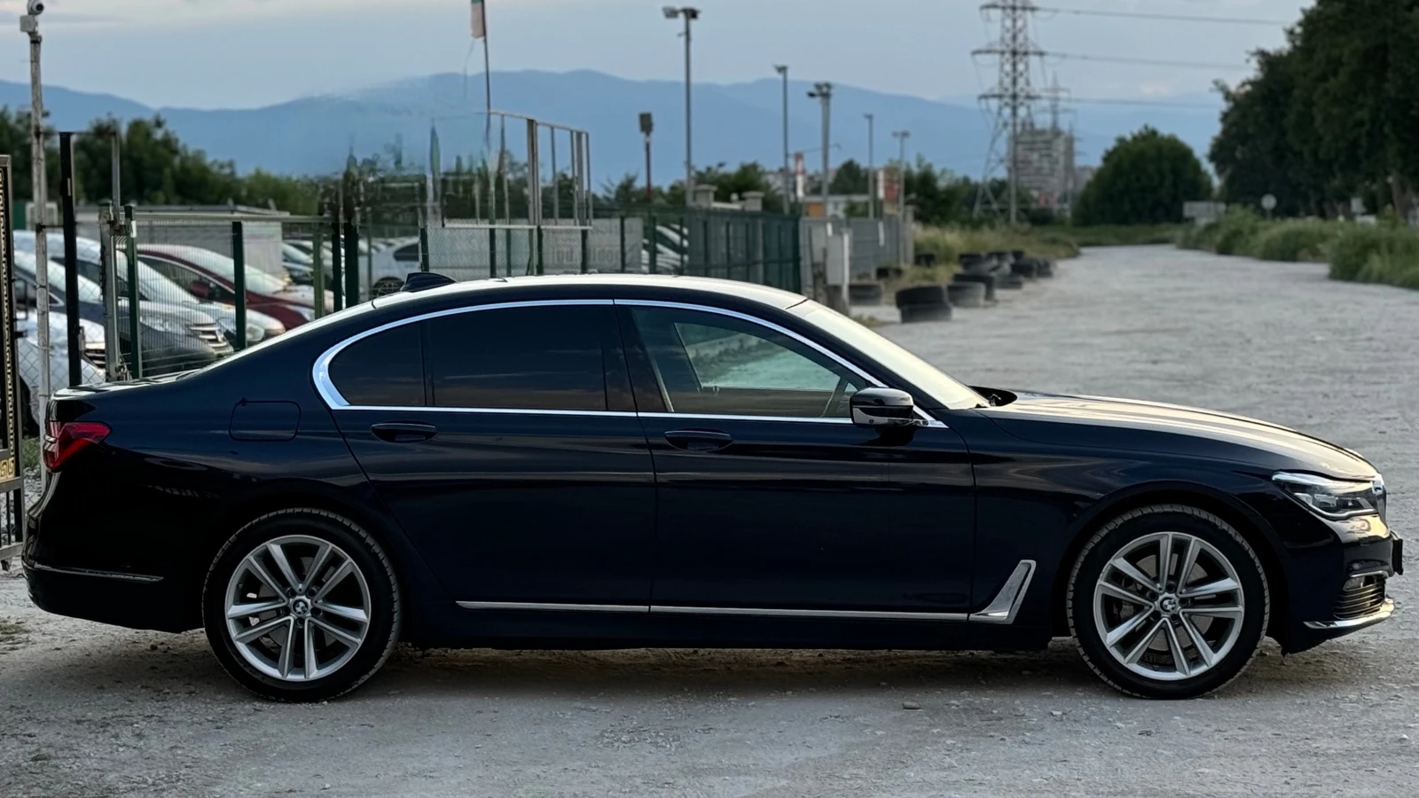 BMW 740 d= xDrive= Luxury Line= Head Up= Soft Close= Night - изображение 4