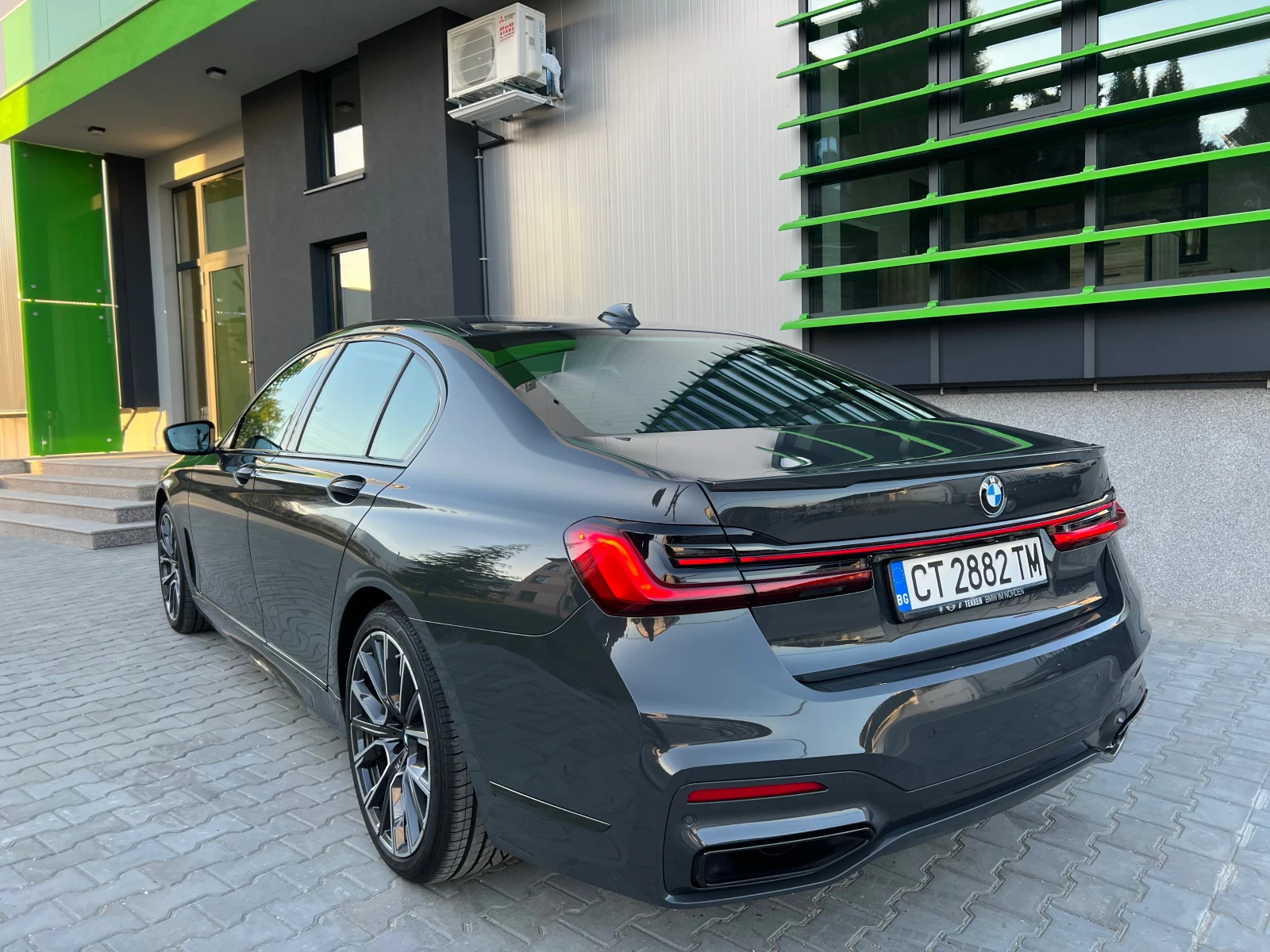 BMW 740 x-Drive* Full M-Pack* Head-up* 360 Cam* DravitGrey - изображение 5