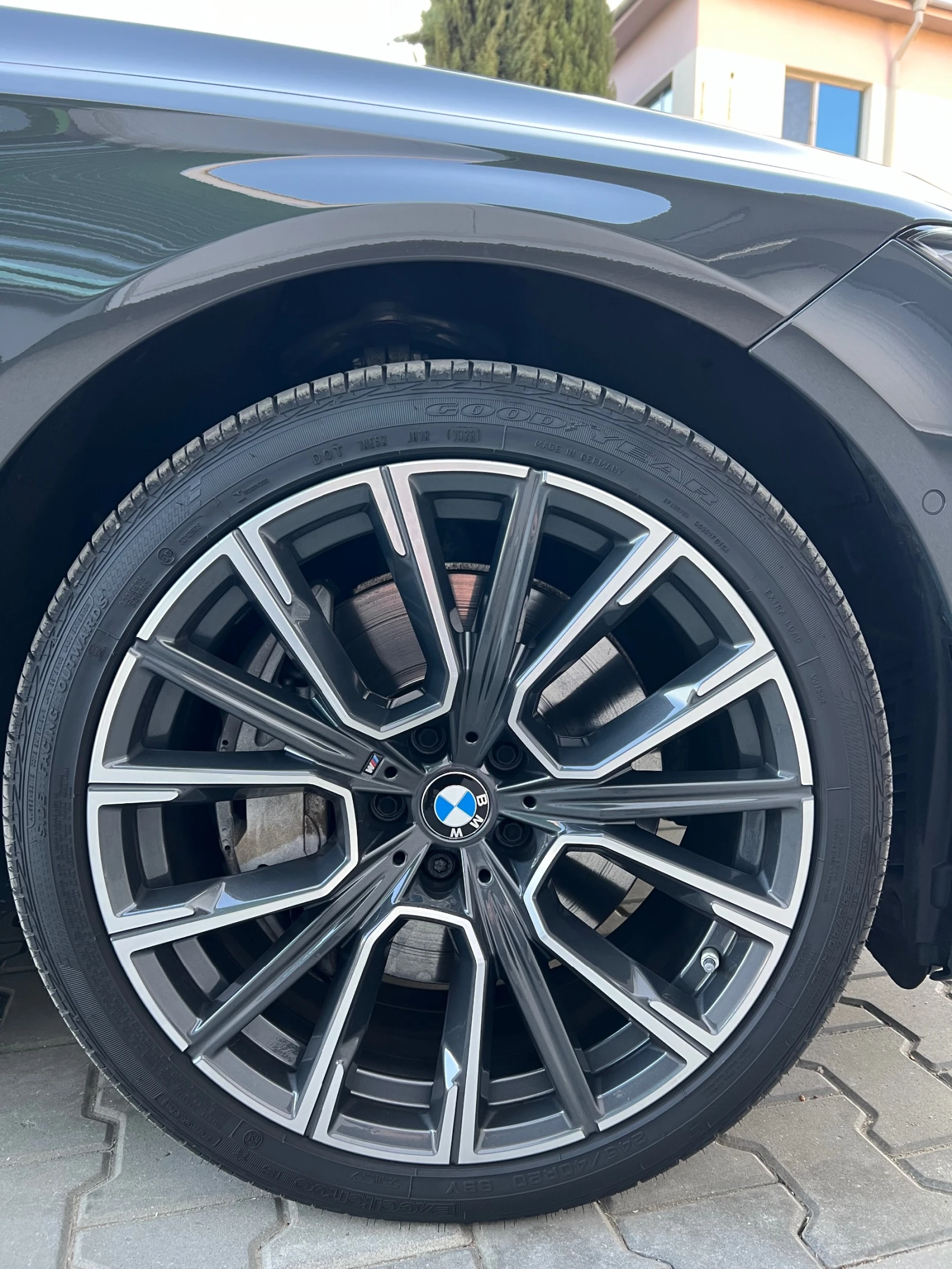 BMW 740 x-Drive* Full M-Pack* Head-up* 360 Cam* DravitGrey - изображение 10