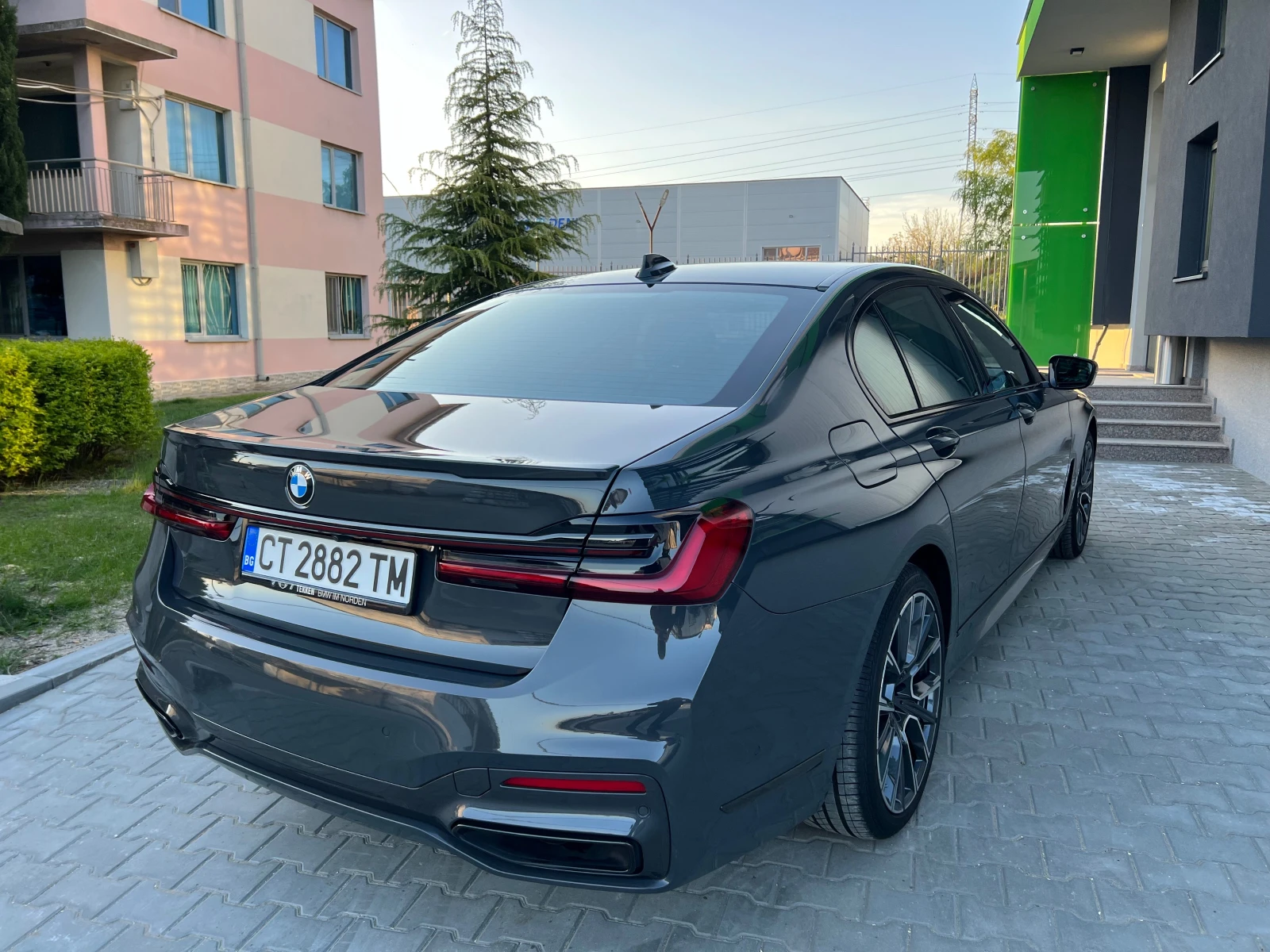 BMW 740 x-Drive* Full M-Pack* Head-up* 360 Cam* DravitGrey - изображение 6