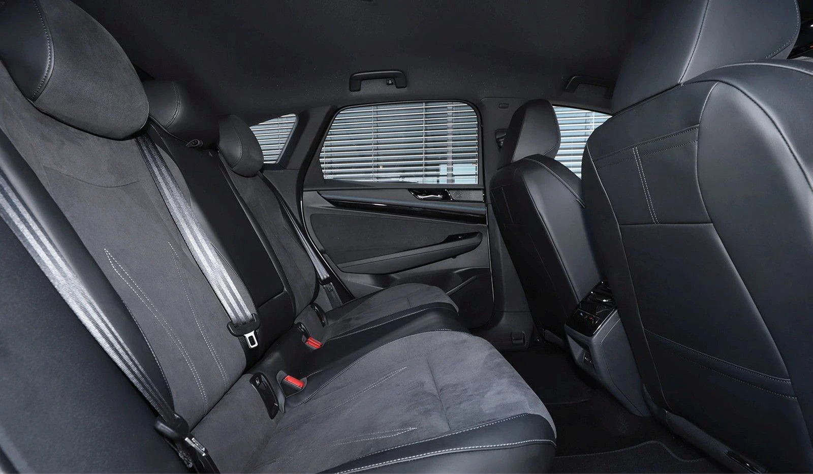 VW ID.7 PRO/286HP/MATRIX/NAVI/CAM/ACC/MASSAGE/360/488v - изображение 10