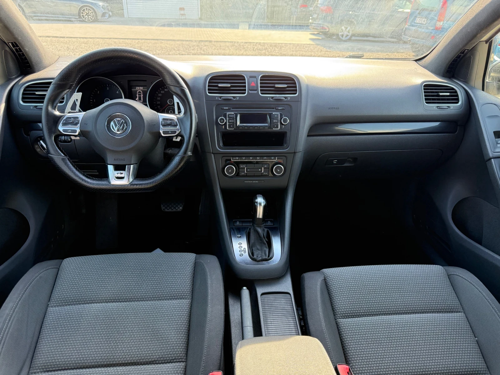 VW Golf 2.0tdi/140hp/ R-LINE / AUTOMATIC  - изображение 7