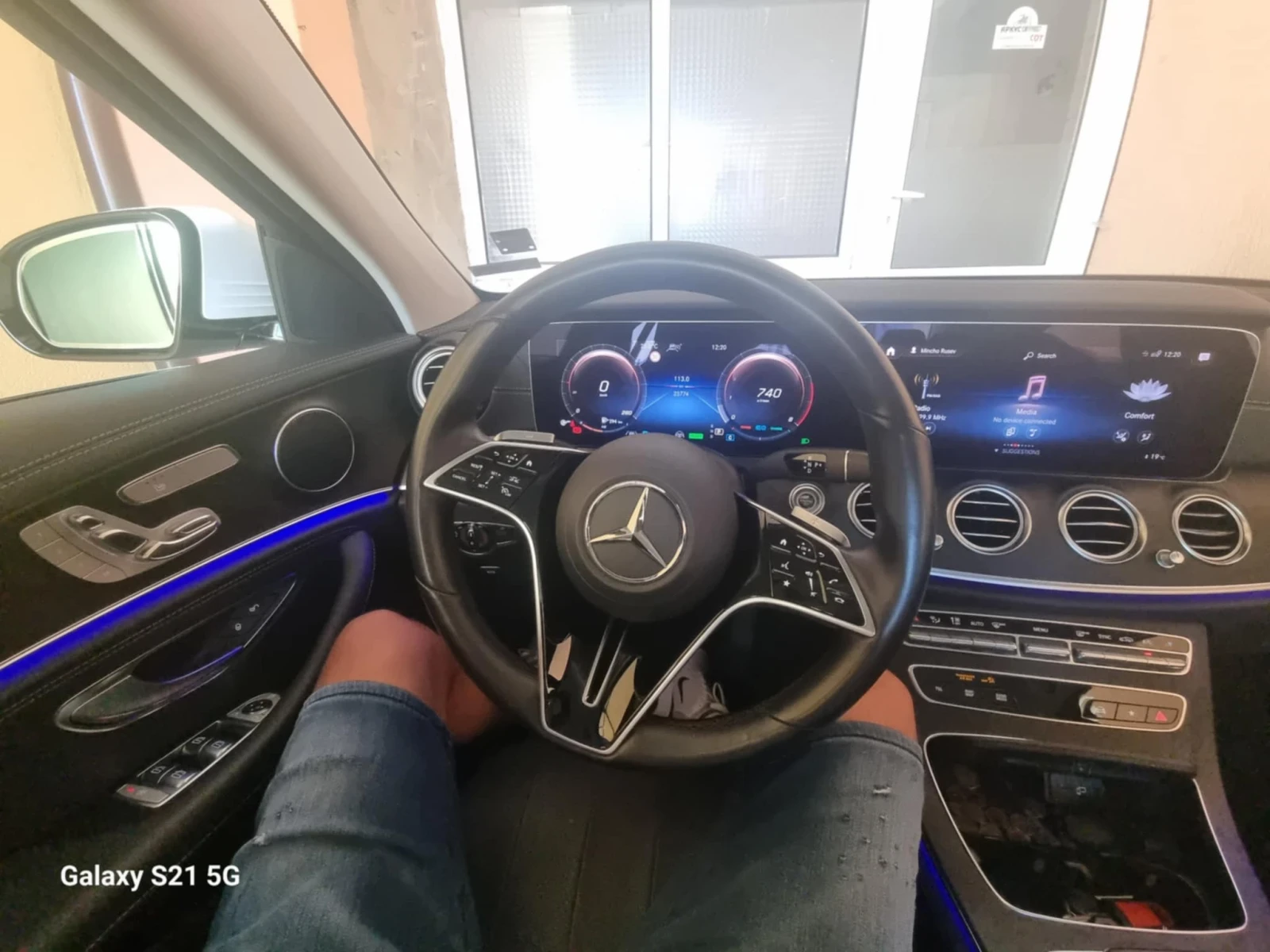 Mercedes-Benz E 200  - изображение 8
