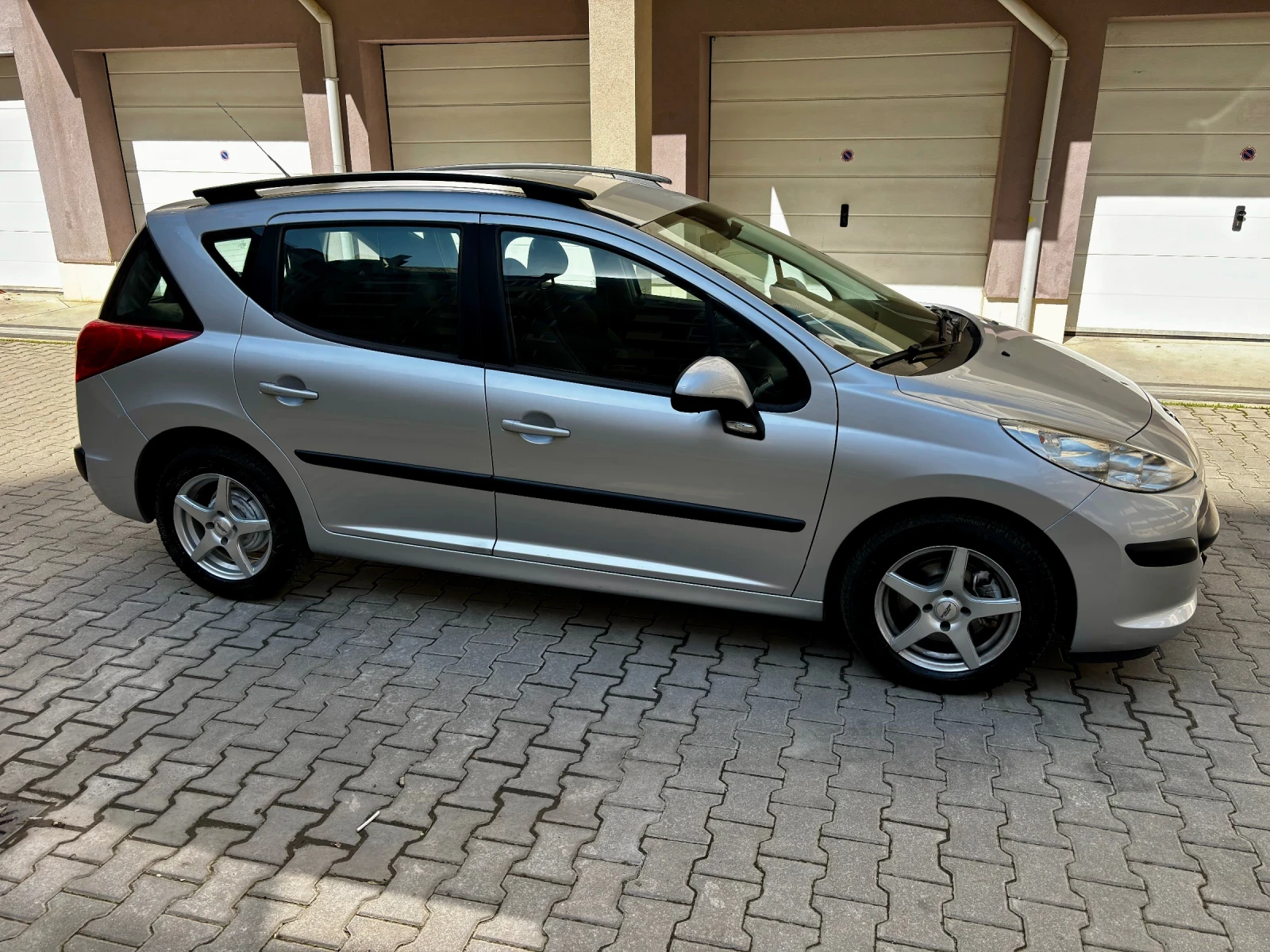 Peugeot 207 1.4 , снимка 4 - Автомобили и джипове - 53824520