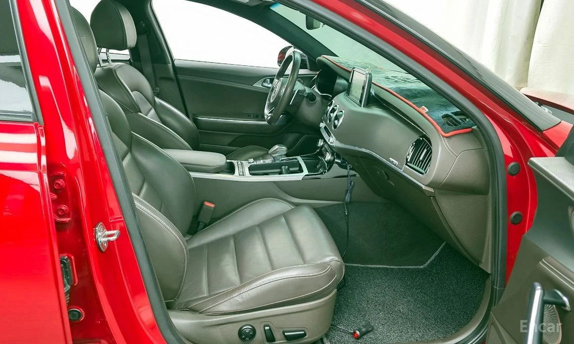 Kia Stinger GT* BREMBO* HEAD-UP* 360 CAM* ОБДУХВАНЕ* ШИБИДАХ, снимка 9 - Автомобили и джипове - 53905607