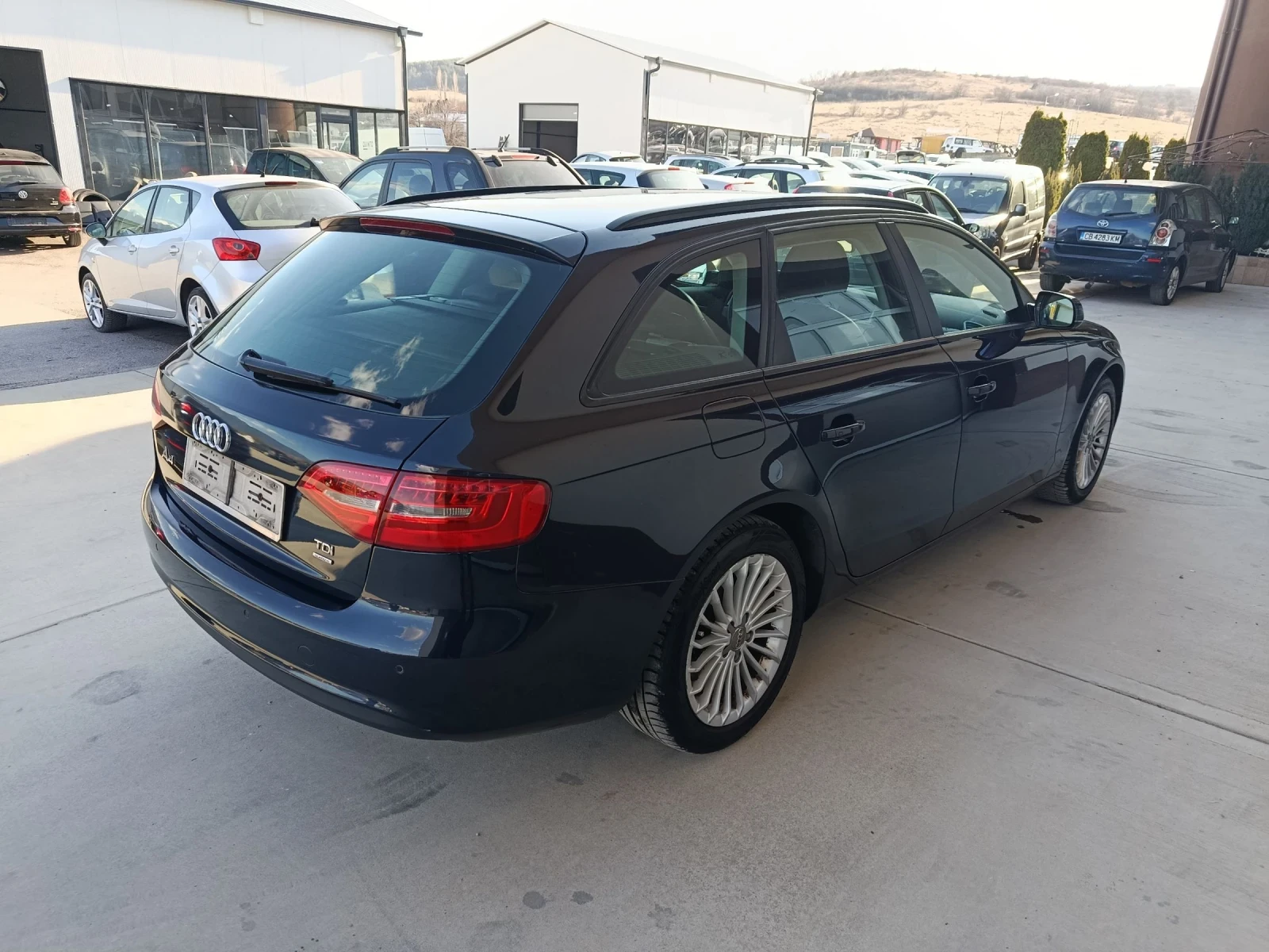 Audi A4 2.0 TDI 4x4 Кожа 177кс, снимка 4 - Автомобили и джипове - 54279344