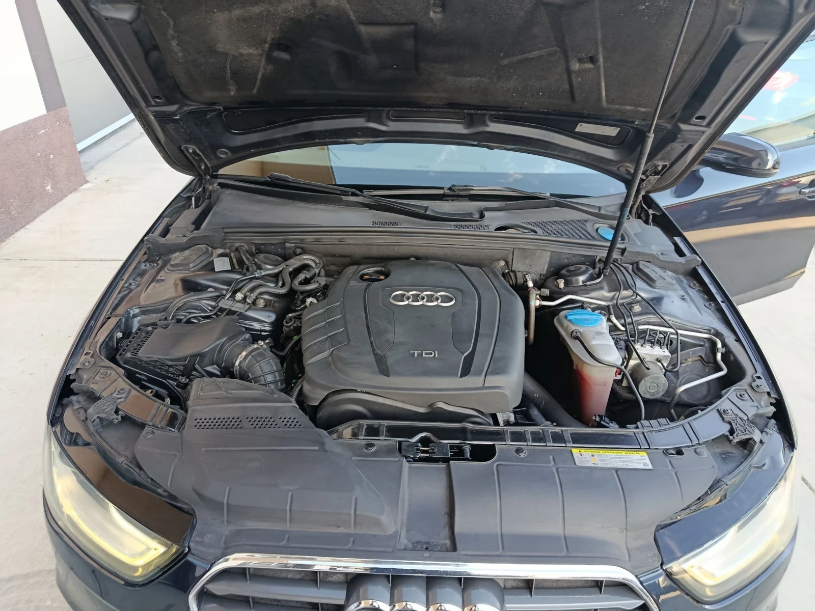 Audi A4 2.0 TDI 4x4 Кожа 177кс, снимка 10 - Автомобили и джипове - 54279344