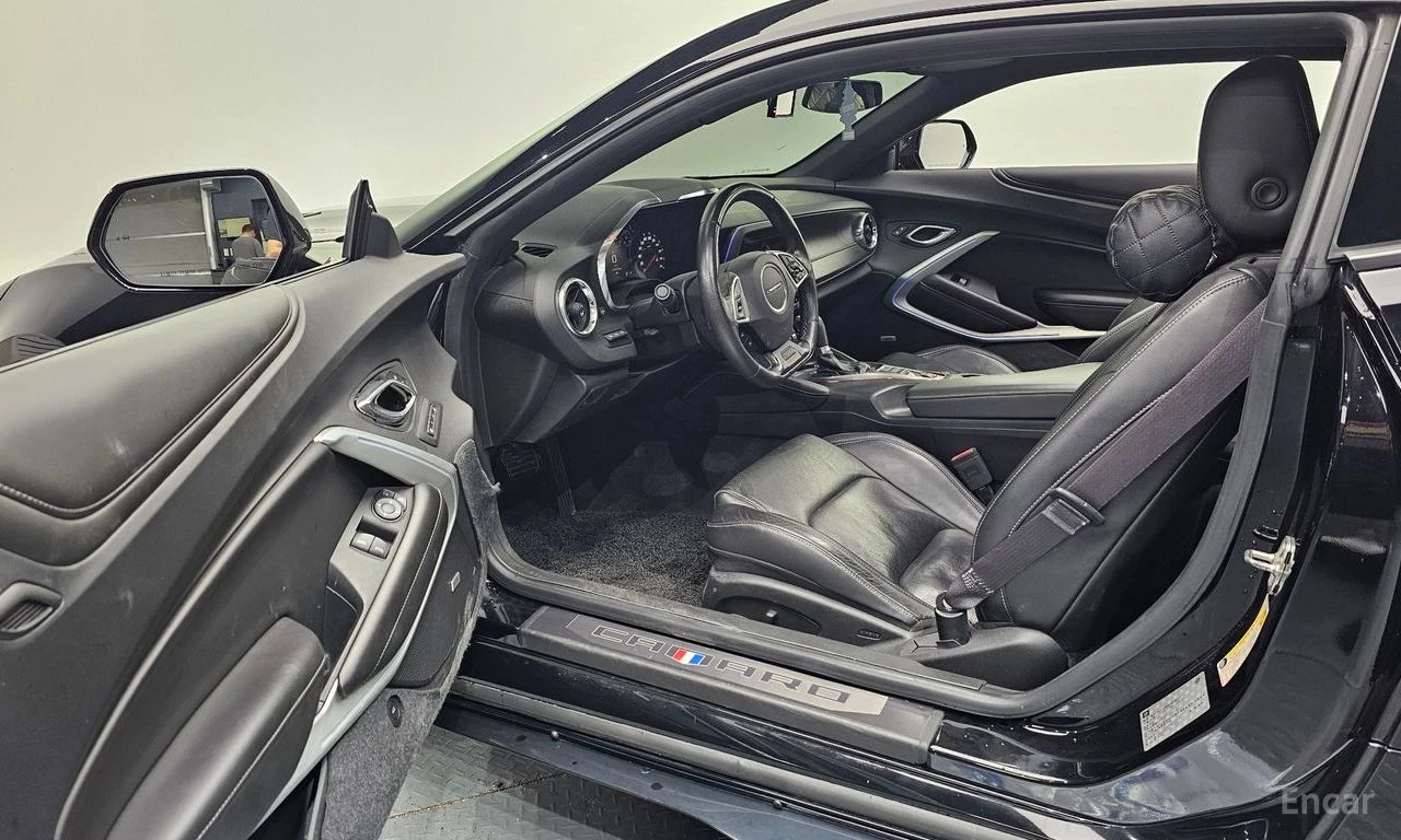 Chevrolet Camaro SS* 6.2* V8* ПОДГРЕВ* ОБДУХВАНЕ* КАМЕРА* КЕЙЛЕС* , снимка 5 - Автомобили и джипове - 55032772