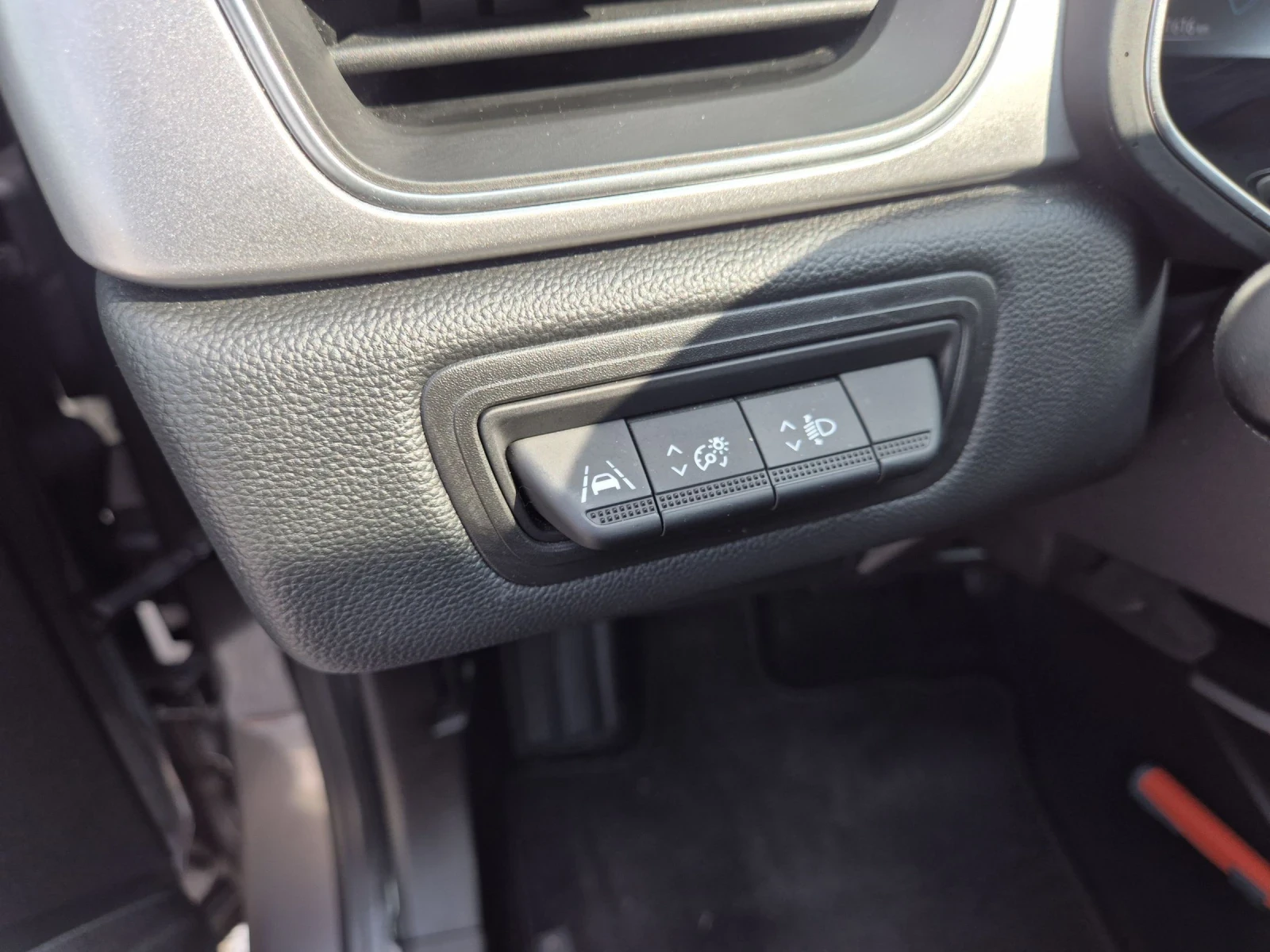 Renault Captur 1.6 E_TECH HYBRID , снимка 11 - Автомобили и джипове - 55050240