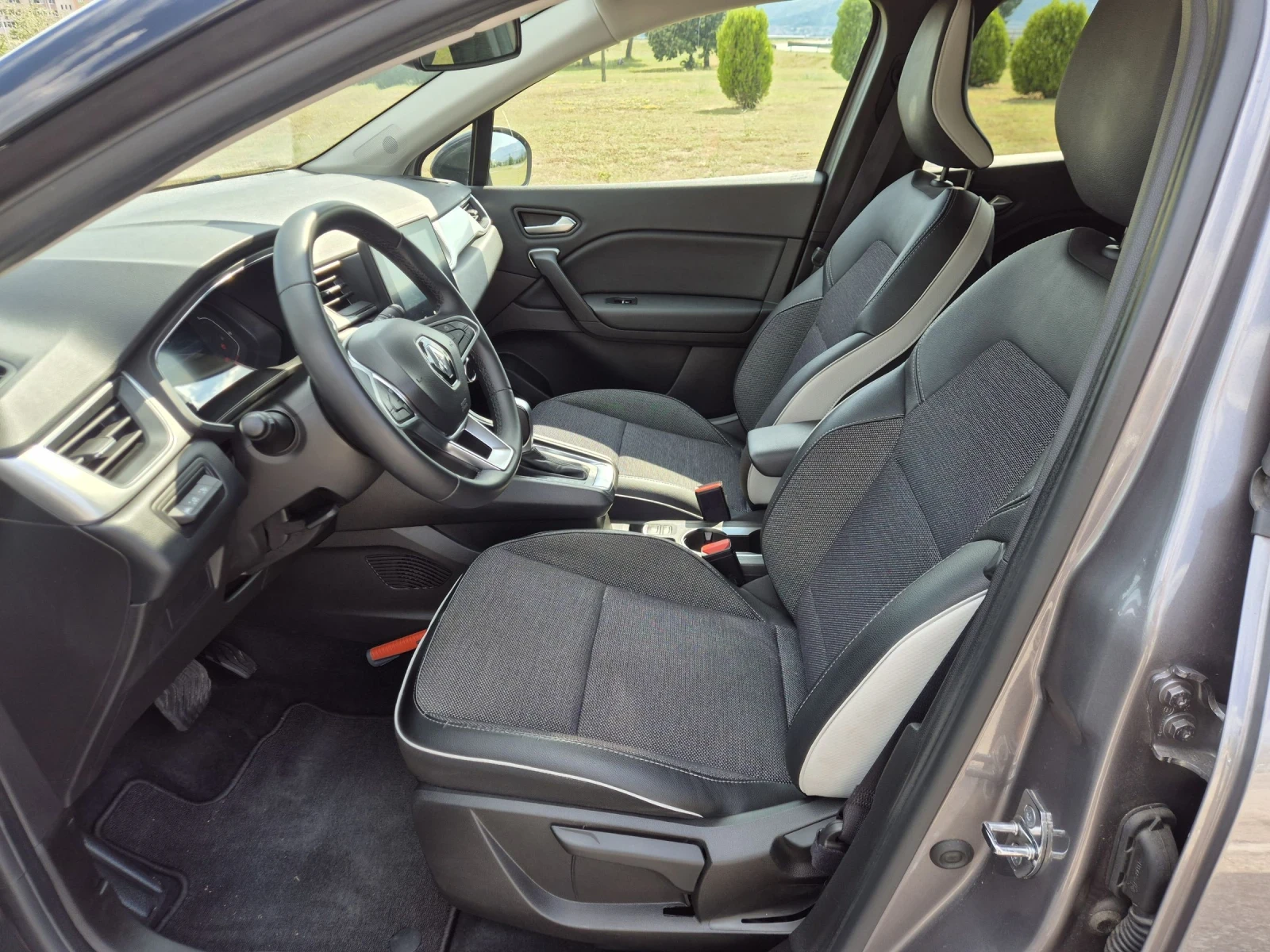 Renault Captur 1.6 E_TECH HYBRID , снимка 12 - Автомобили и джипове - 55050240