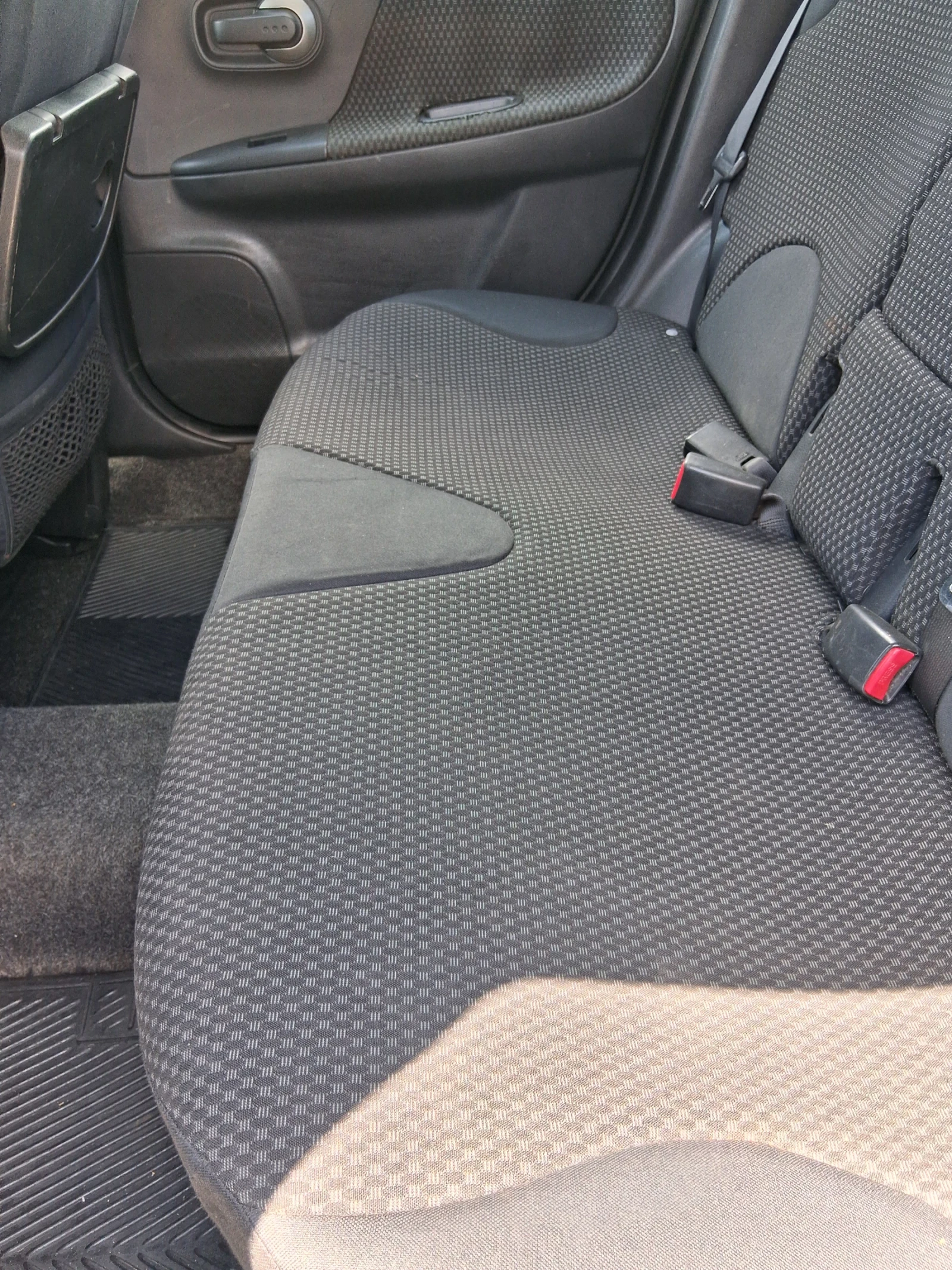 Nissan Note 1.5dci, снимка 6 - Автомобили и джипове - 55413567