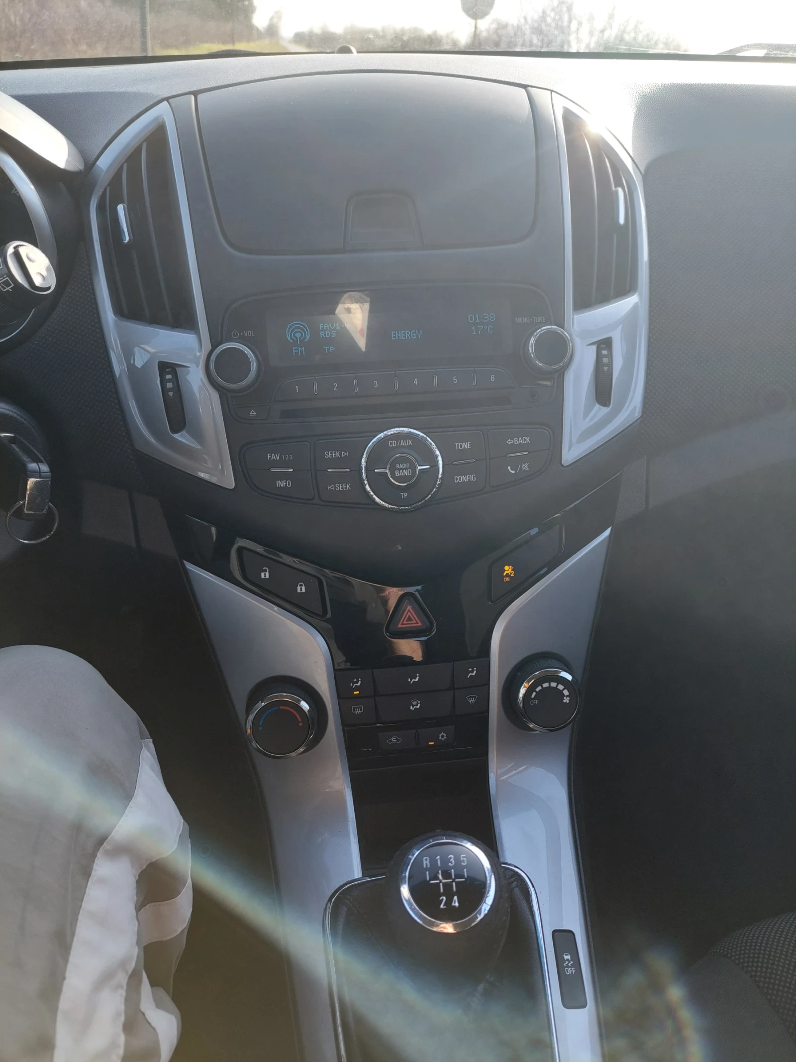 Chevrolet Cruze Cruze, снимка 12 - Автомобили и джипове - 56022125
