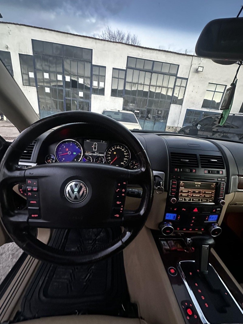 VW Touareg, снимка 4 - Автомобили и джипове - 45950227