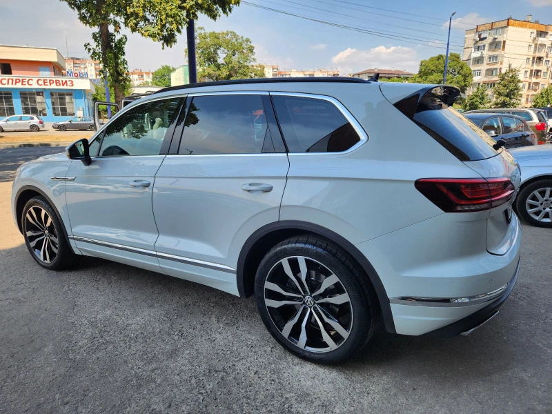 VW Touareg 3.0 дизел 286 конски сили, снимка 4 - Автомобили и джипове - 46560401