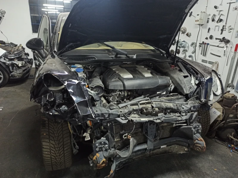 Porsche Cayenne 3.0 TDI , снимка 3 - Автомобили и джипове - 52882341