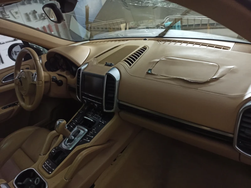 Porsche Cayenne 3.0 TDI , снимка 6 - Автомобили и джипове - 52882341
