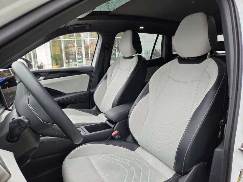 VW Tiguan * 4 Motion SE R Line Black * CARFAX * ЦЕНА ДО БГ, снимка 8 - Автомобили и джипове - 53254144