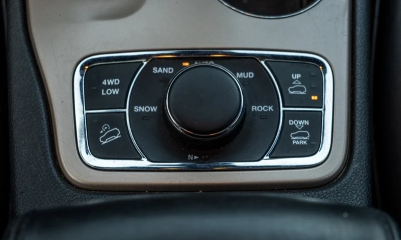 Jeep Grand cherokee Summit * * Air Ride * * Обдухване * * Harmon * * , снимка 12 - Автомобили и джипове - 53311317