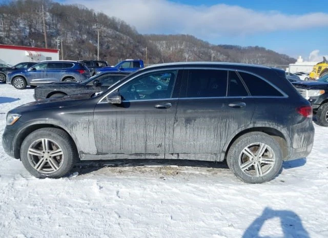 Mercedes-Benz GLC 300 4MATIC* Keyless* FULL LED* Digital* Мъртва точка* , снимка 8 - Автомобили и джипове - 48823555